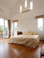 Nunu Haus Guest House