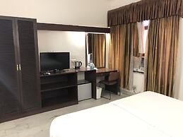 Golden Huts Resorts