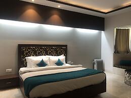 Golden Huts Resorts