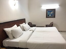Golden Huts Resorts