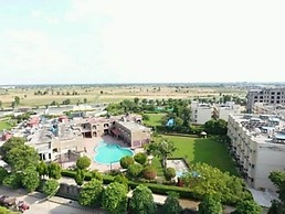 Golden Huts Resorts