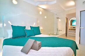 Santorini Loft Boutique Apartments