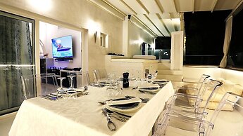 Santorini Loft Boutique Apartments