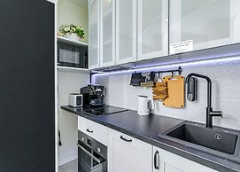 Harbor Black Pearl Apartments