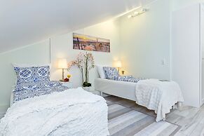 Harbor Black Pearl Apartments