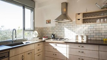 Lavender Villa In The Mountains