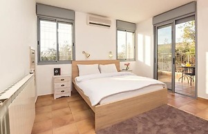 Lavender Villa In The Mountains