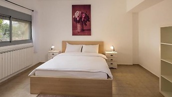 Lavender Villa In The Mountains