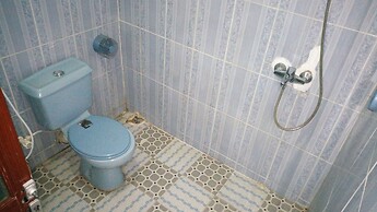 D'Czars Hotel & Suites