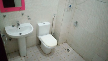 D'Czars Hotel & Suites