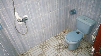 D'Czars Hotel & Suites