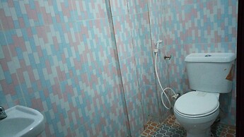 D'Czars Hotel & Suites