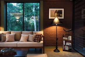 Neem Tree House