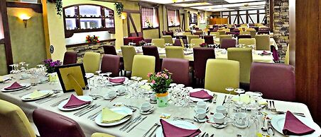 Hostal Restaurante Cuatro Caminos