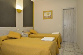 Hostal Restaurante Cuatro Caminos