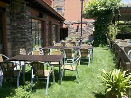 Hostal Restaurante Cuatro Caminos