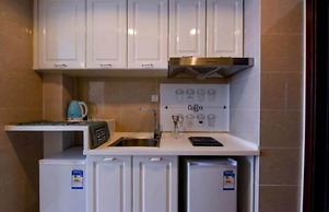 Dalian Yijia Apartment Sanba Square