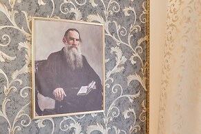 Sokroma Aristocrat Home Aparts