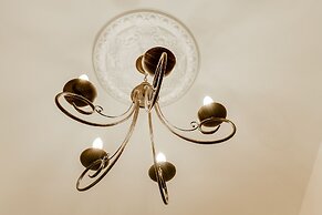 Sokroma Aristocrat Home Aparts