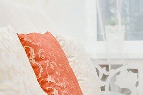 Sokroma Aristocrat Home Aparts