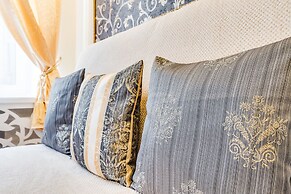 Sokroma Aristocrat Home Aparts