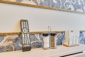 Sokroma Aristocrat Home Aparts