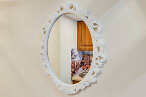 Sokroma Aristocrat Home Aparts