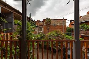 Yard 11