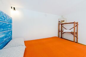 Sokroma Alye Parusa Aparts