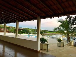 Oasis do Lago - Casa para 20 pessoas com 6 quartos