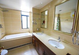 Elizabeth Royal Apartments