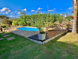 Charme e Aconchego - Casa para 10 pessoas com 3 quartos