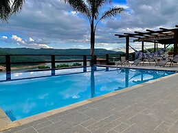 Vista do Lago - Casa para 16 pessoas com 4 quartos