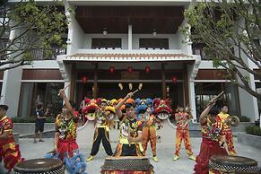 Vinh Hung Old Town Hotel