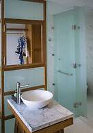 Vinh Hung Old Town Hotel