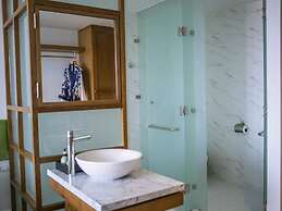 Vinh Hung Old Town Hotel