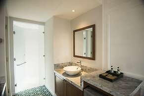 Vinh Hung Old Town Hotel