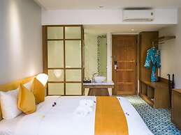 Vinh Hung Old Town Hotel