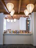 Vinh Hung Old Town Hotel