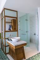 Vinh Hung Old Town Hotel