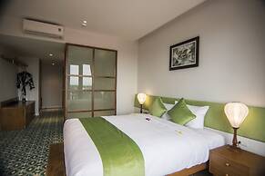Vinh Hung Old Town Hotel