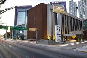 Krystal Urban Monterrey San Jerónimo