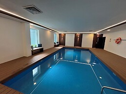 Krystal Urban Monterrey San Jerónimo