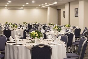 Krystal Urban Monterrey San Jerónimo