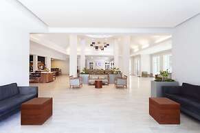 Krystal Urban Monterrey San Jerónimo