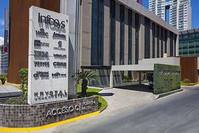 Krystal Urban Monterrey San Jerónimo