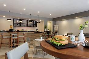 Krystal Urban Monterrey San Jerónimo