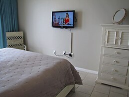 Majestic Sun Condos by Crystal Waters