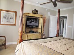 Majestic Sun Condos by Crystal Waters