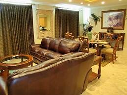 Majestic Sun Condos by Crystal Waters